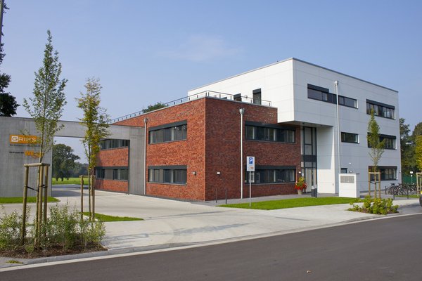 Das GRIPS ist ein modernes Bürogebäude auf dem Technologiecamps der FH Münster in Steinfurt.